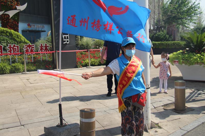 <strong>黄色影视操逼</strong>